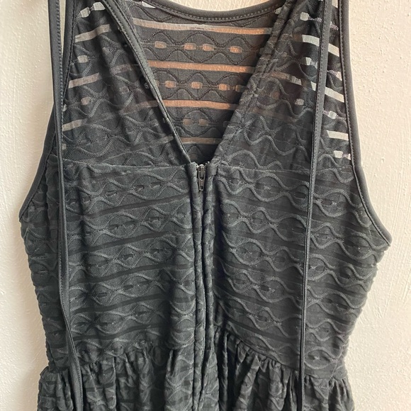 H&M black dress, size 8 - Picture 4 of 4